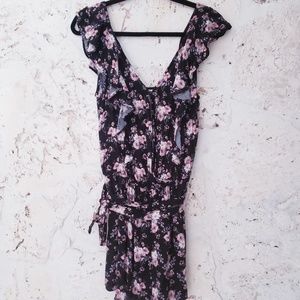 《American Eagle 》floral rumper